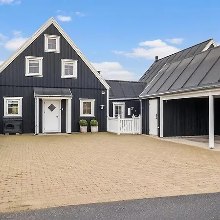 Between And Forest * Blokhus